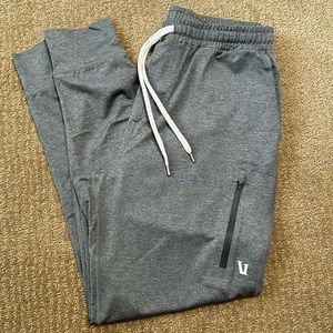 VUORI Men’s Sunday Performance Joggers Charcoal Heather medium
